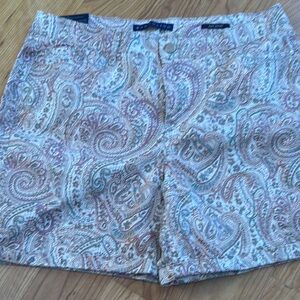 Bandolino Paisley Shorts